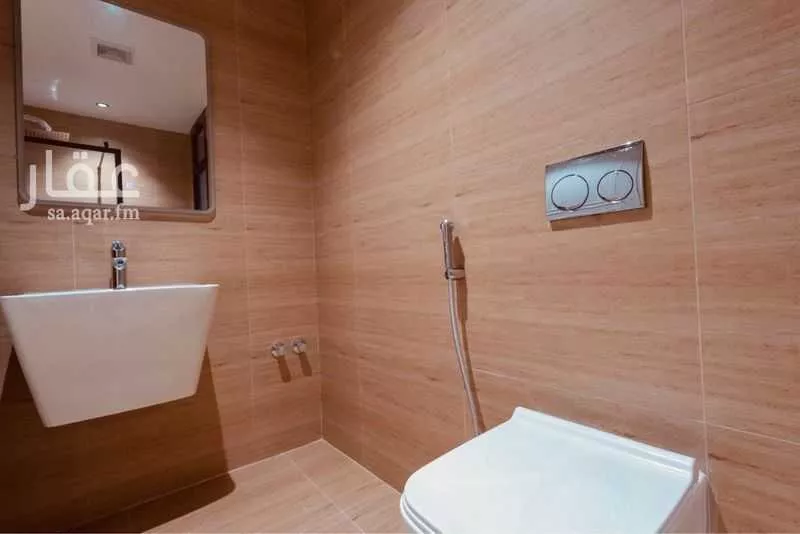 شقة 4 غرف في الحمرا 19