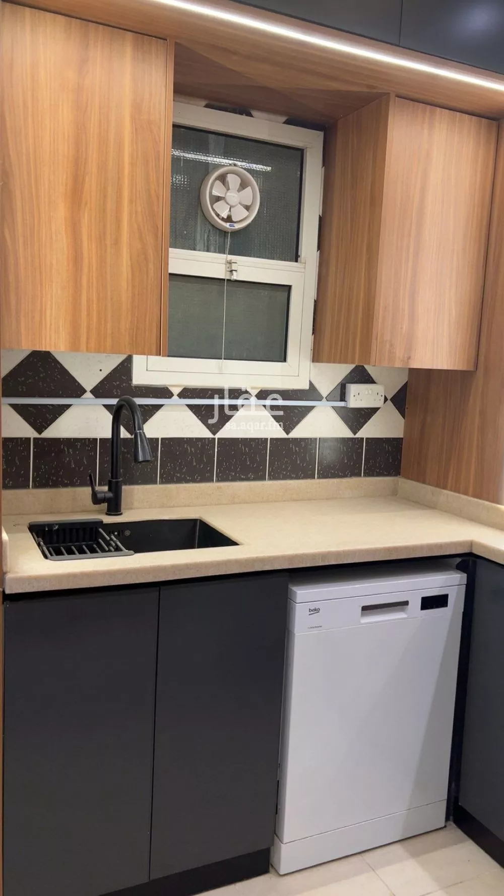 4 bedroom floor in Al Yasmin 7