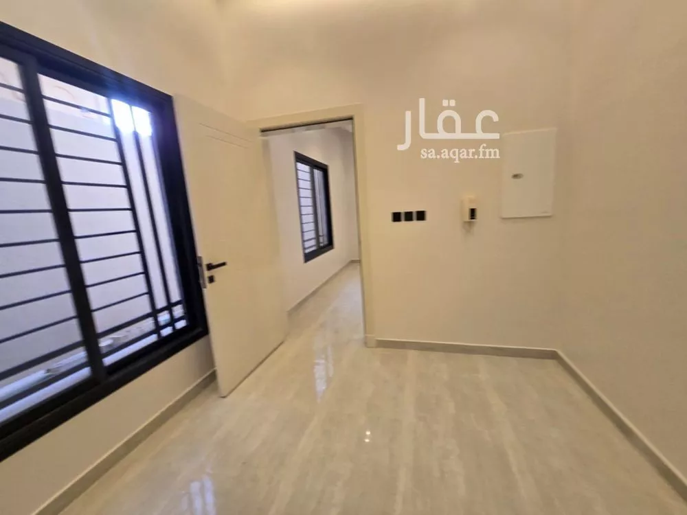 3 bedroom floor in As Suwaidi 7