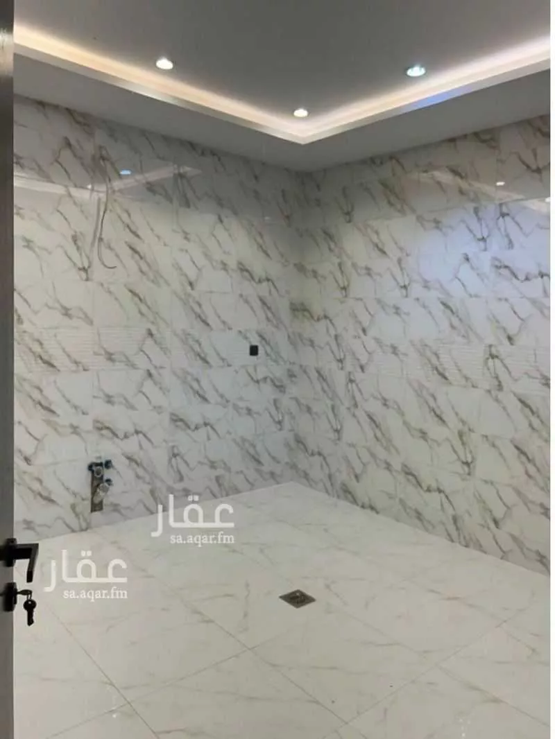 شقة 5 غرف في الريان 5