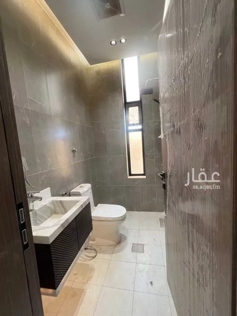 شقة 4 غرف في الروضة 2