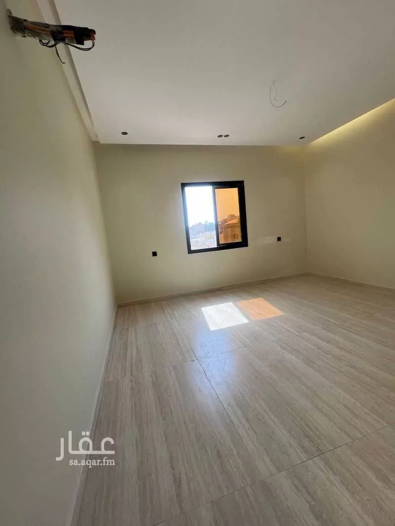 شقة 4 غرف في الروضة 13