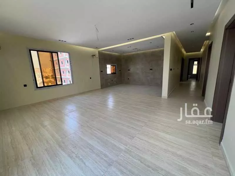 شقة 4 غرف في الروضة 3