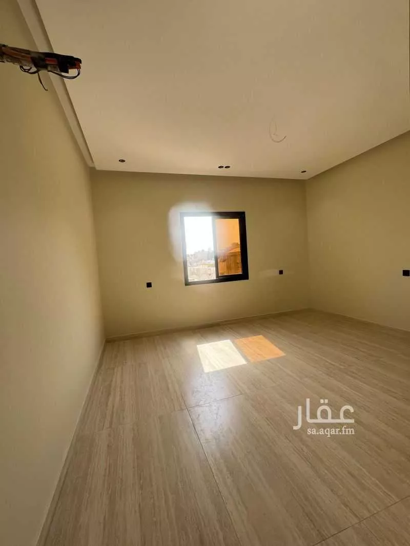 شقة 4 غرف في الروضة 10