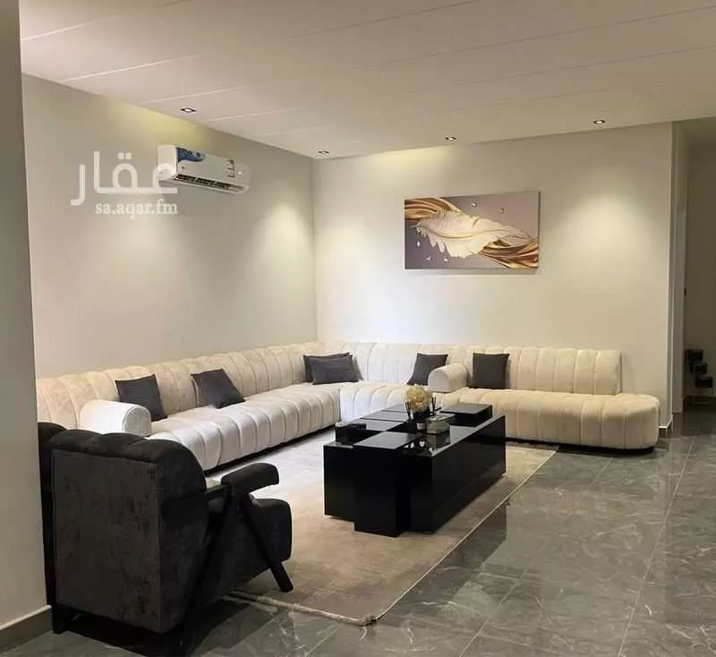 3 bedroom floor in Tuwaiq 9