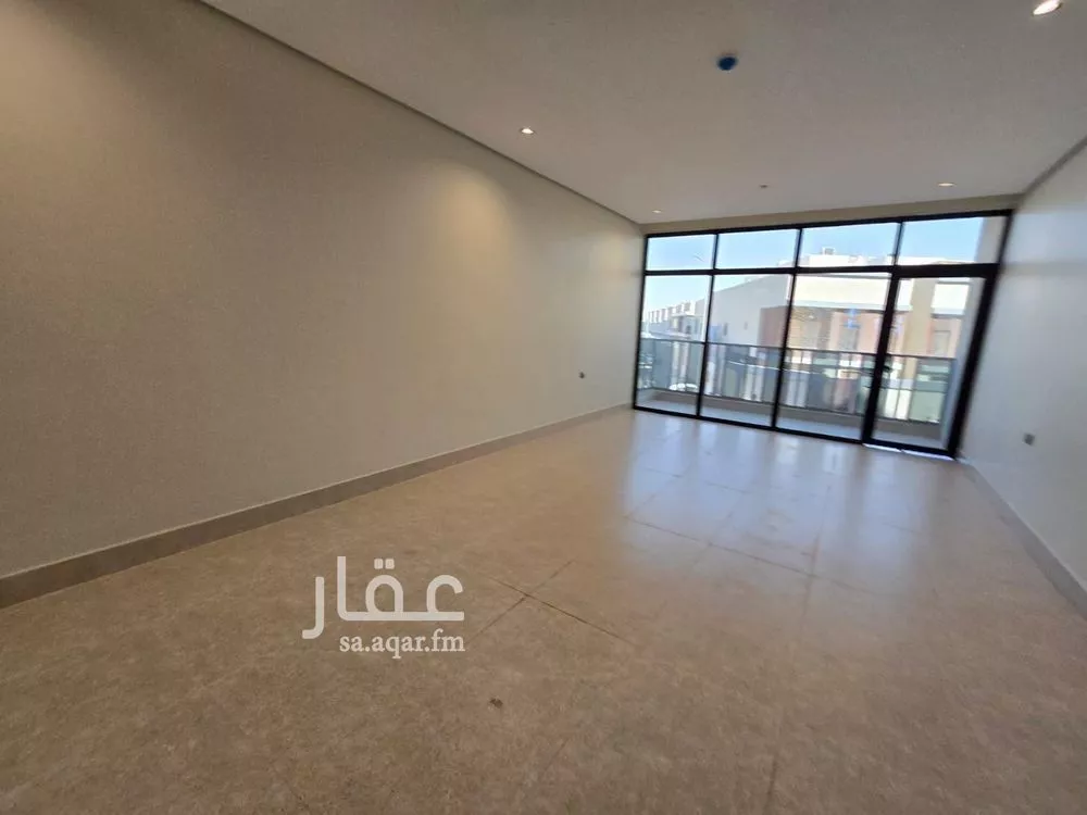 شقة 4 غرف في الحمرا 3