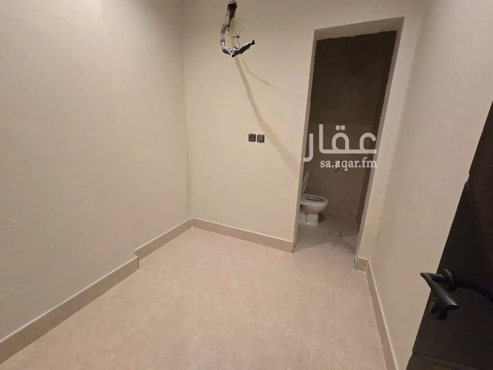 شقة 4 غرف في الحمرا 8