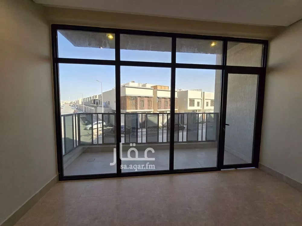 شقة 4 غرف في الحمرا 9