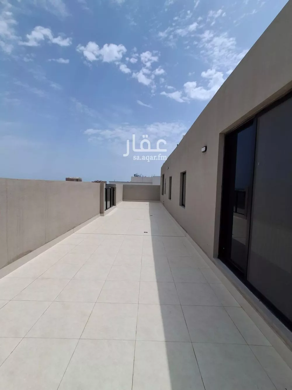 شقة 5 غرف في الحمرا 3