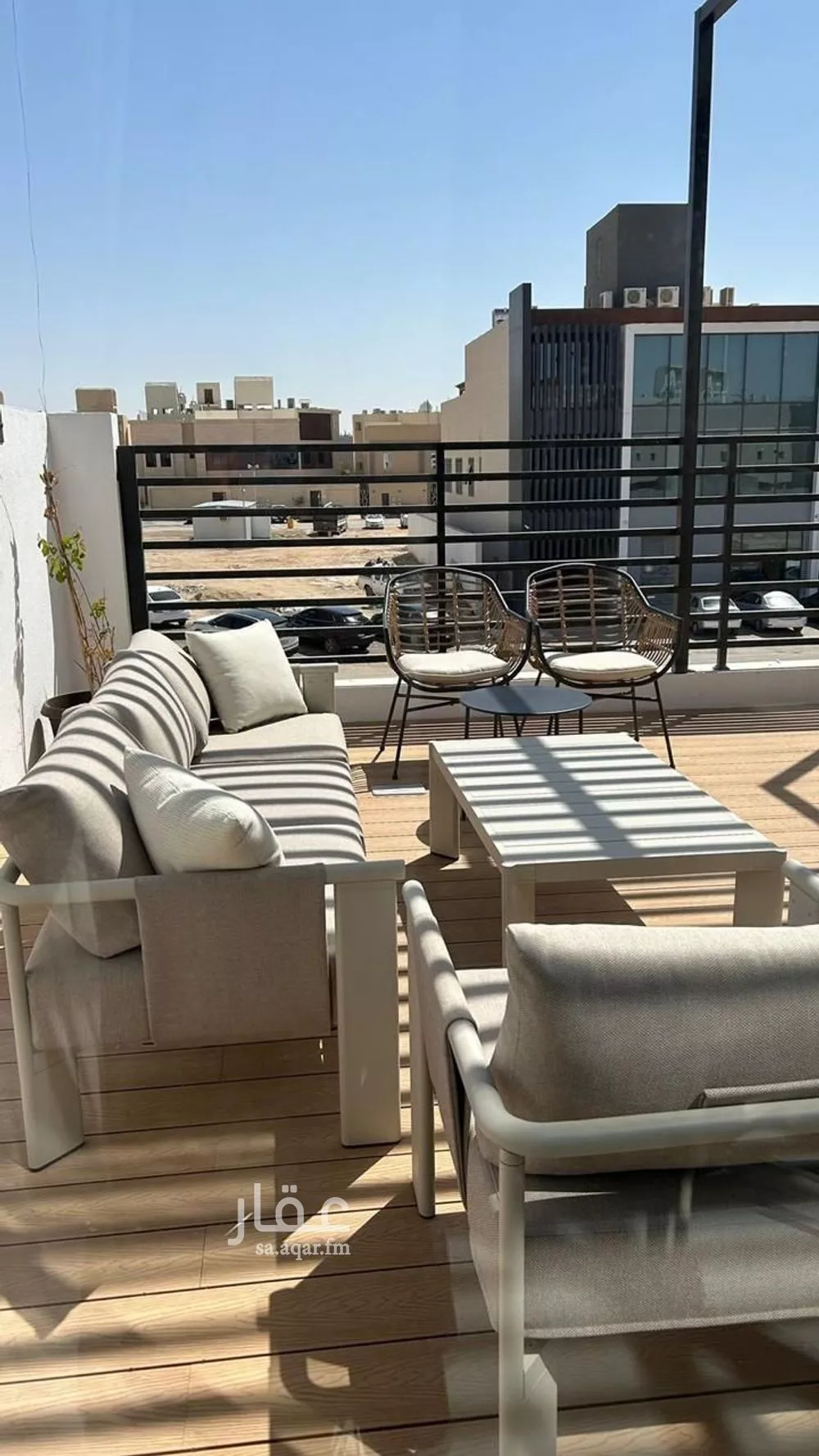 مكتب 418 م² في العارض 11