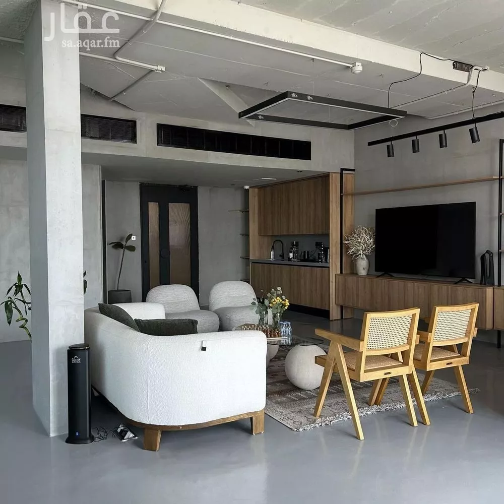 مكتب 418 م² في العارض 6