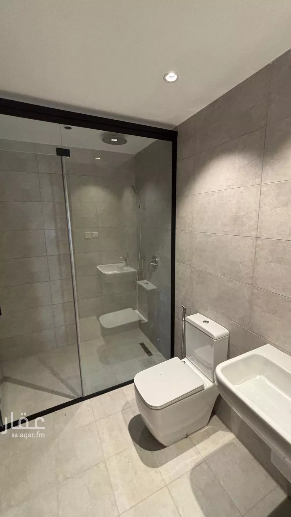 شقة 5 غرف في الدفاع 3