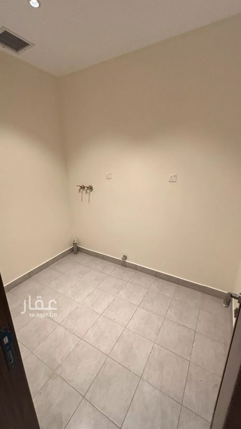 شقة 5 غرف في الدفاع 6