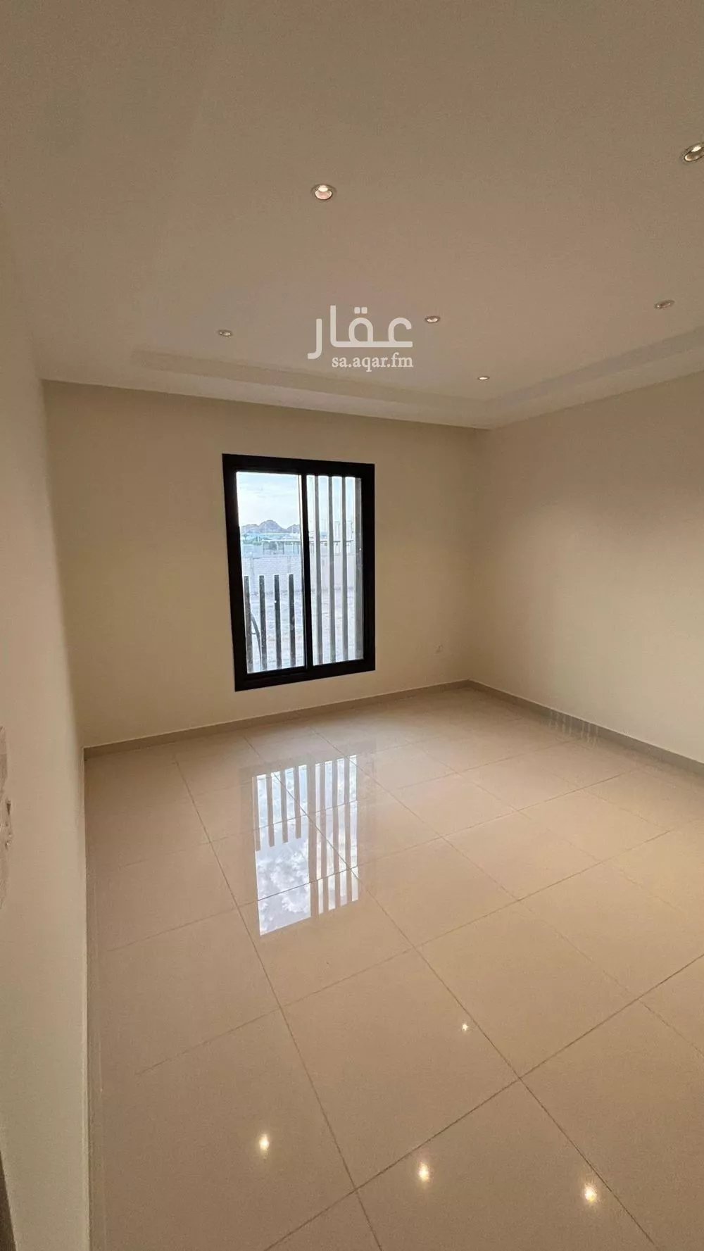 شقة 5 غرف في الدفاع 8