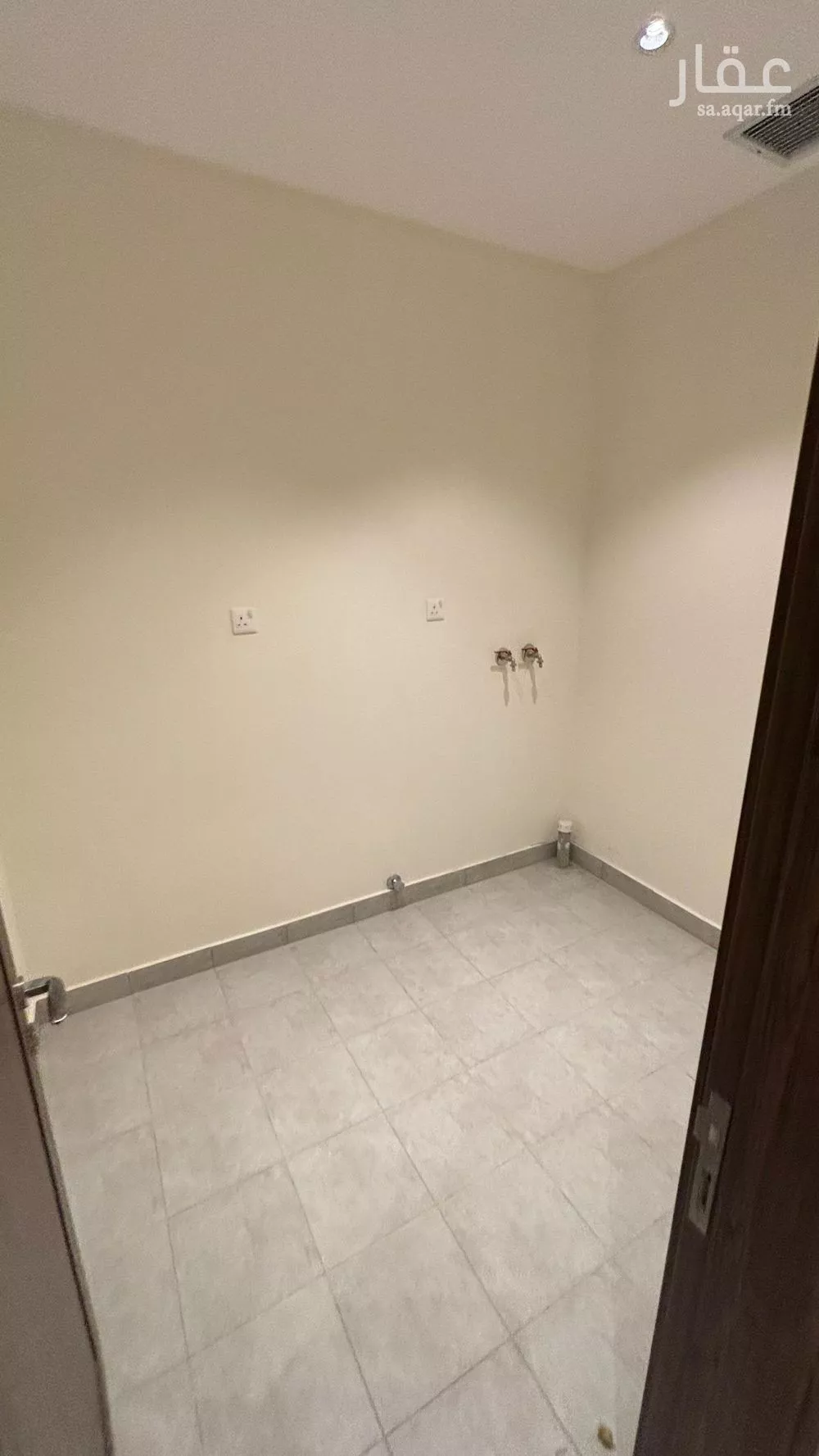 شقة 5 غرف في الدفاع 7