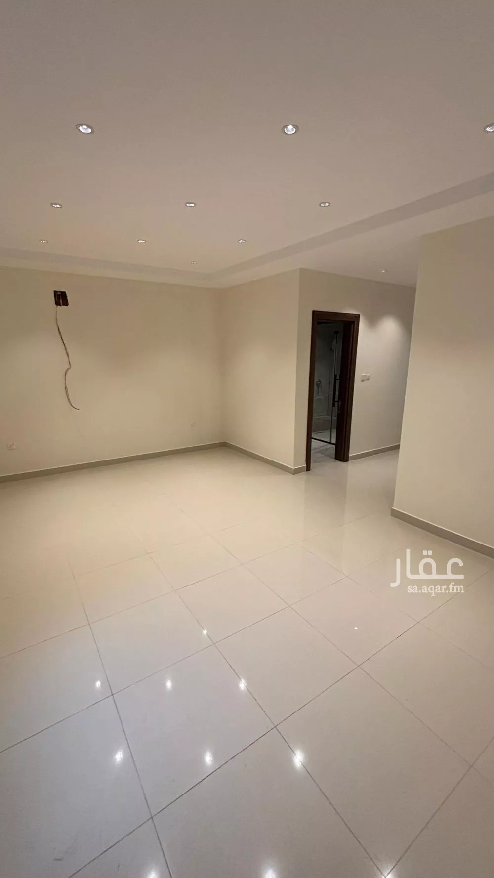 شقة 5 غرف في الدفاع 2