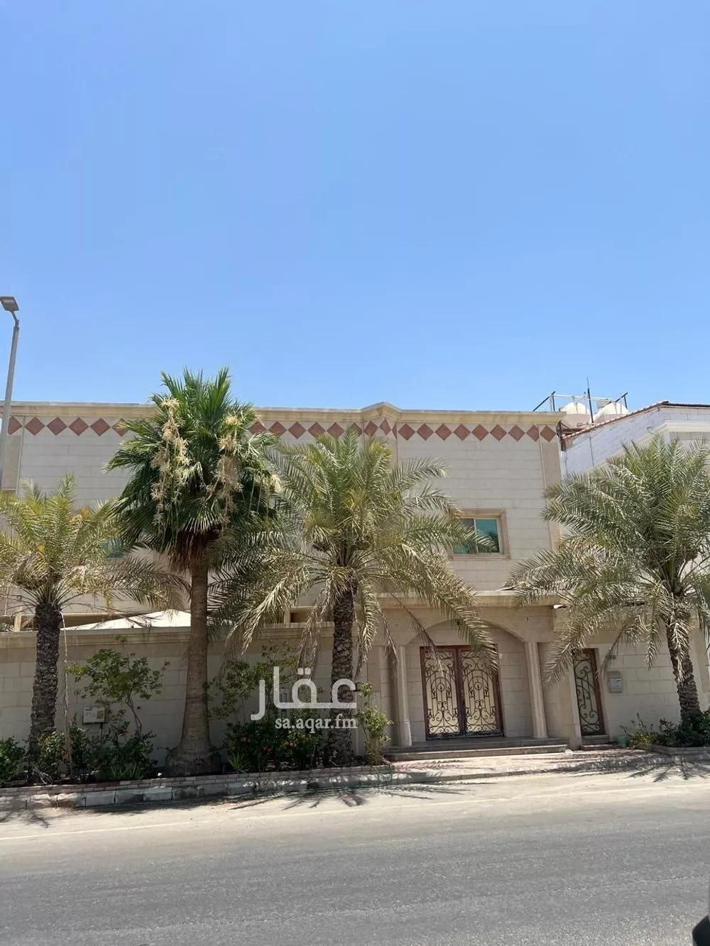 فيلا 9 غرف في الجامعة 17