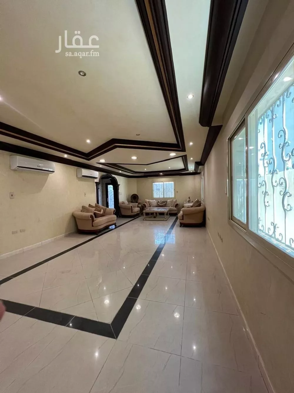 فيلا 9 غرف في الجامعة 10