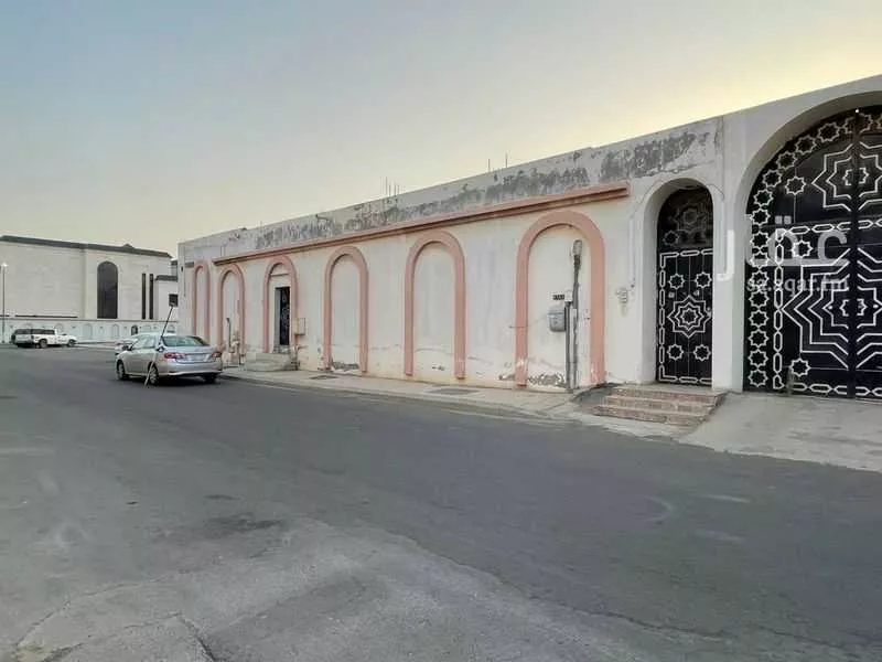 1209 sqm building in Al Awali 5