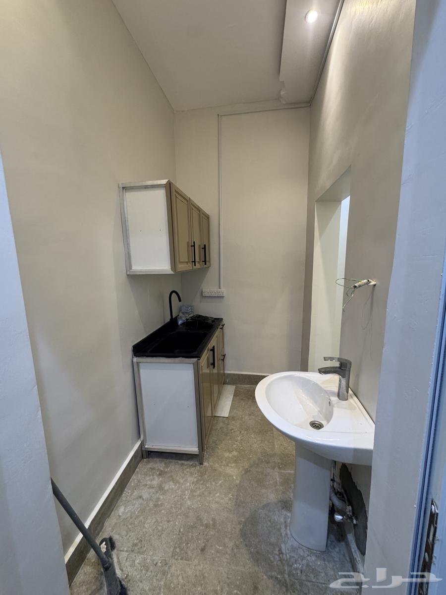 شقة  في عكاظ 6