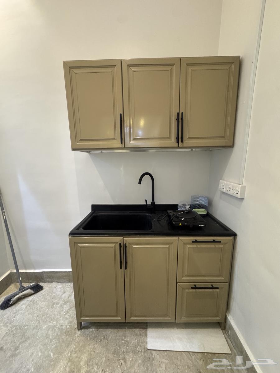 شقة  في عكاظ 7