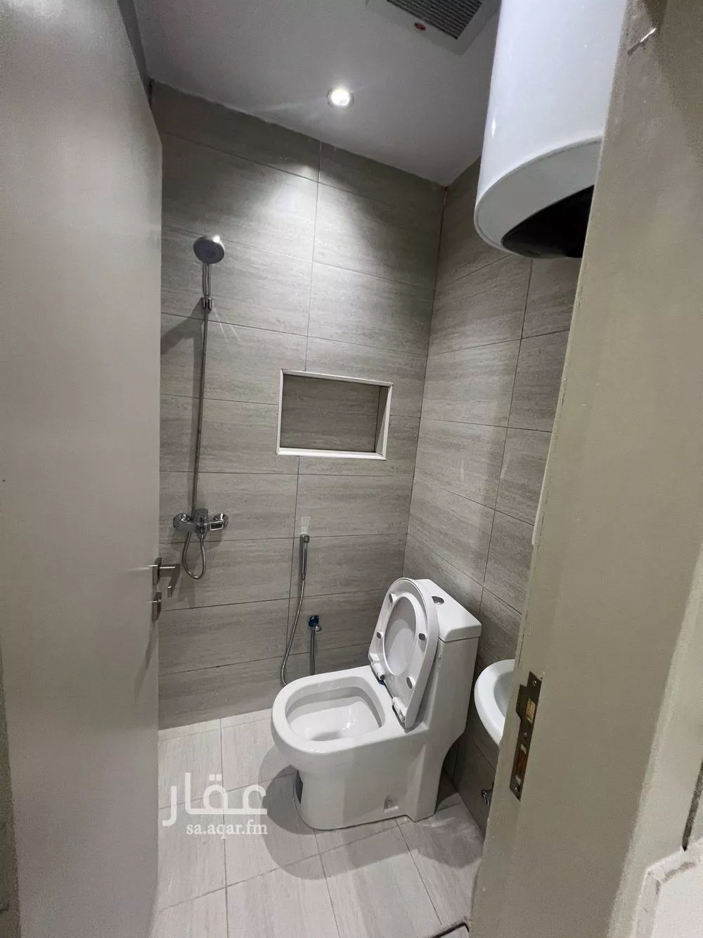 شقة 1 غرف في الروابي 4