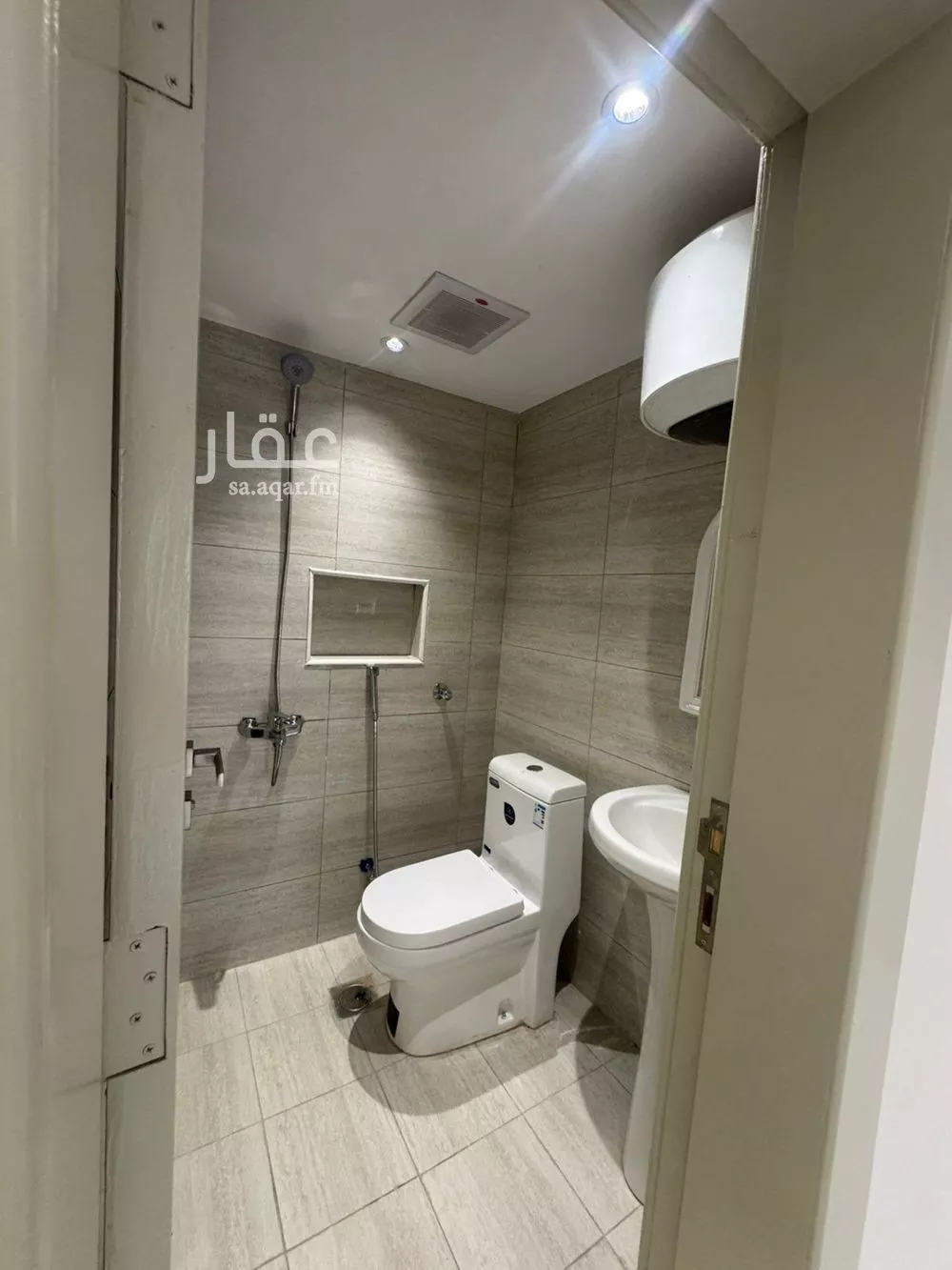 شقة 1 غرف في الروابي 4