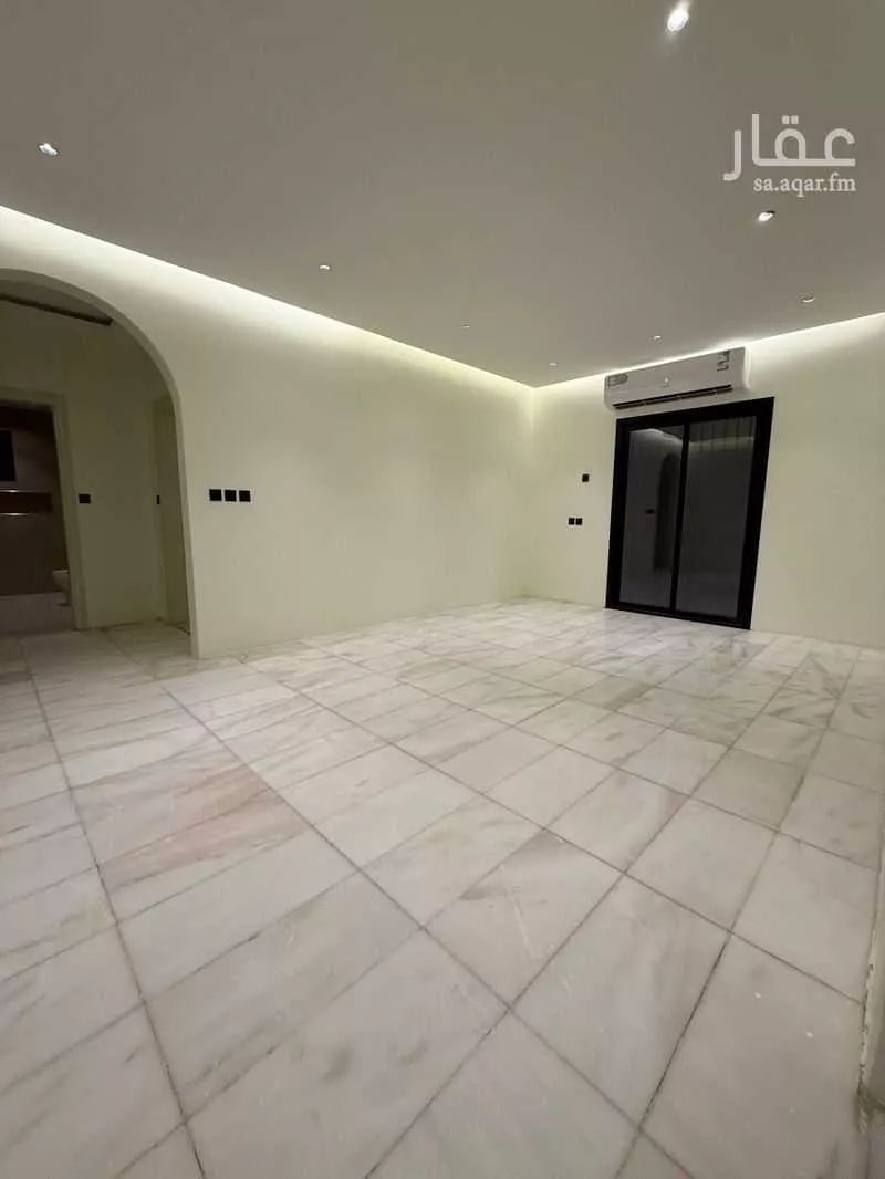 4 bedroom floor in Al Rabwa 8