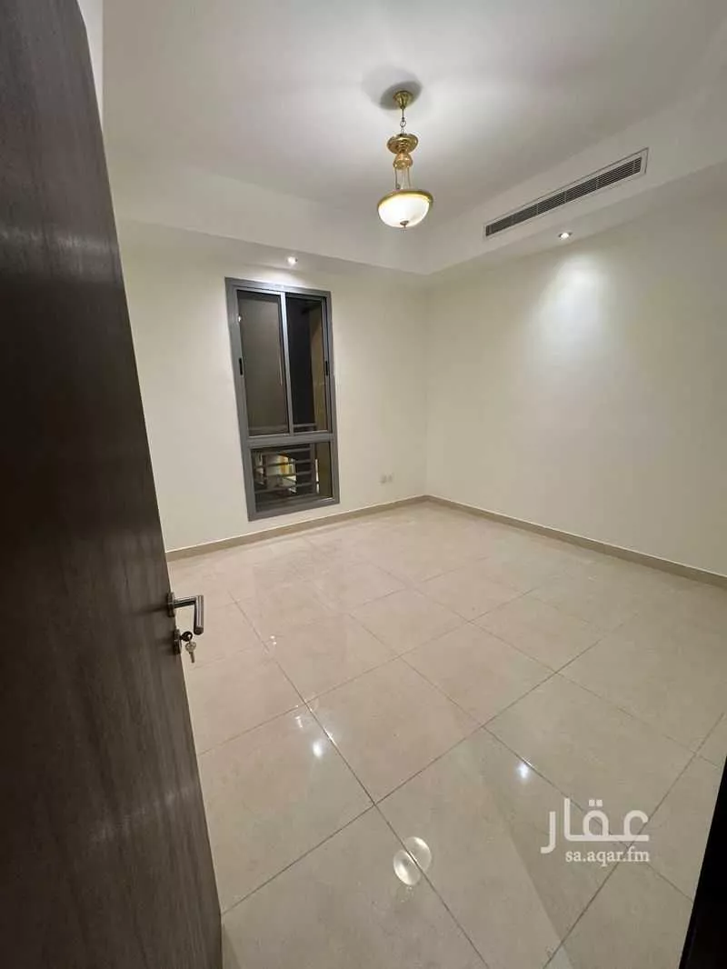 شقة 5 غرف في السلامة 8