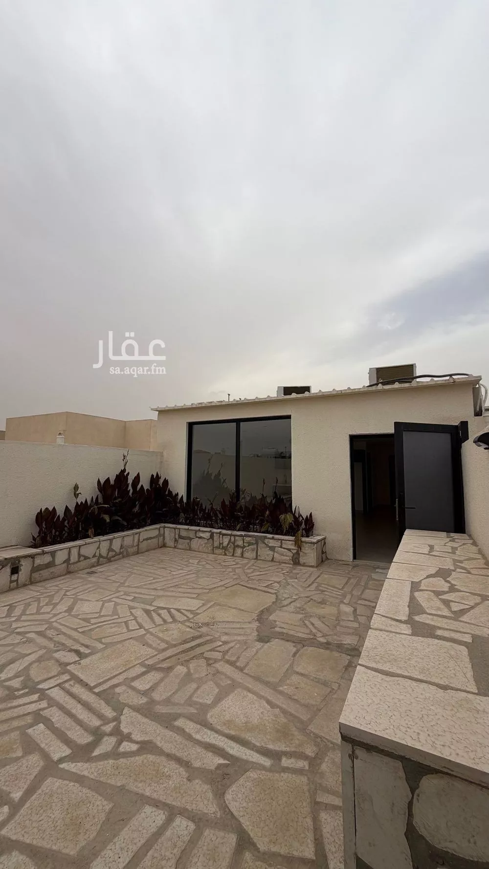 شقة 1 غرف في الملقا 18