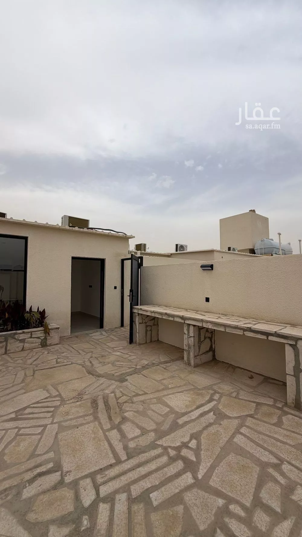 شقة 1 غرف في الملقا 19