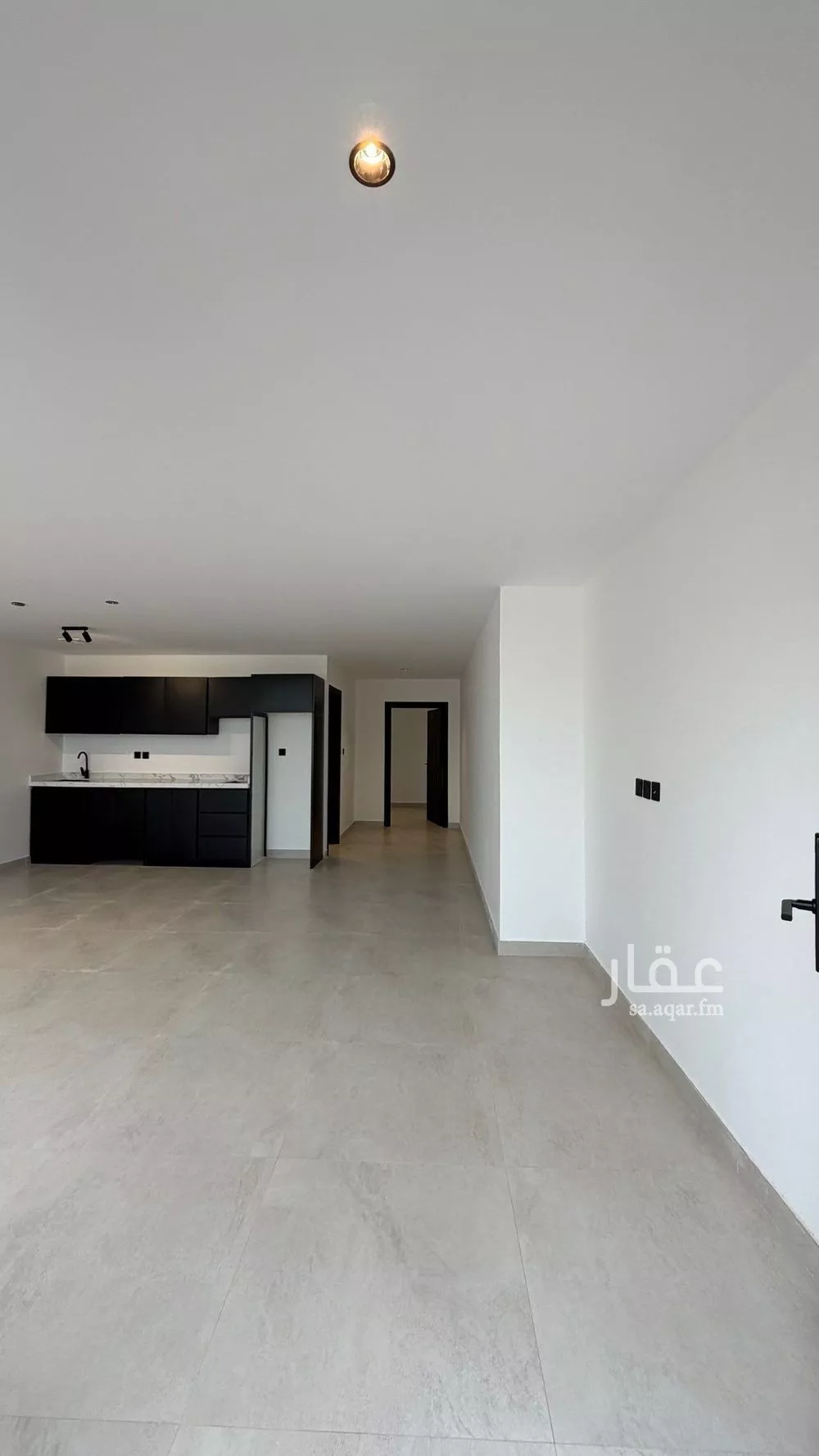 شقة 1 غرف في الملقا 9