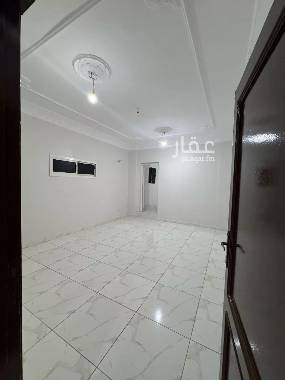 شقة 3 غرف في العزيزية 7