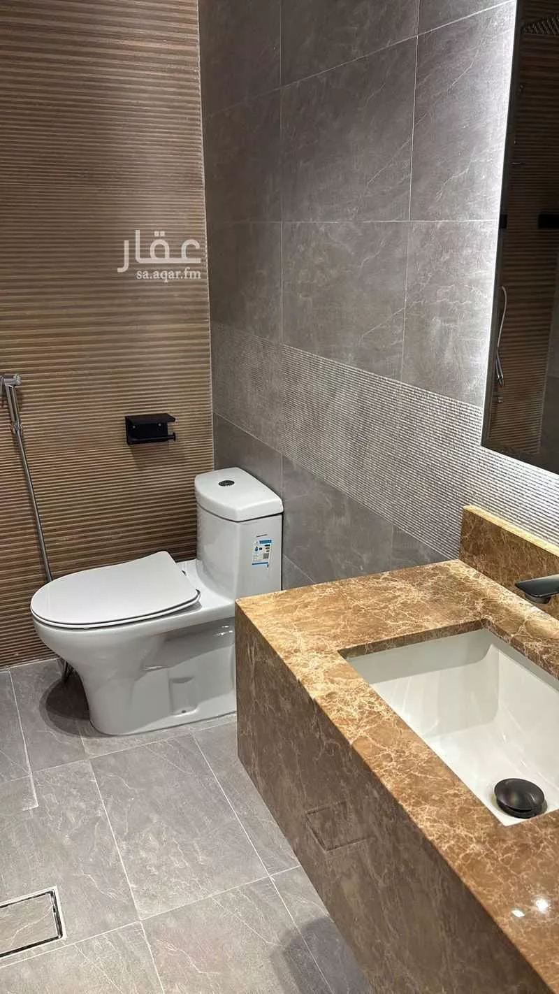شقة 1 غرف في الملقا 6