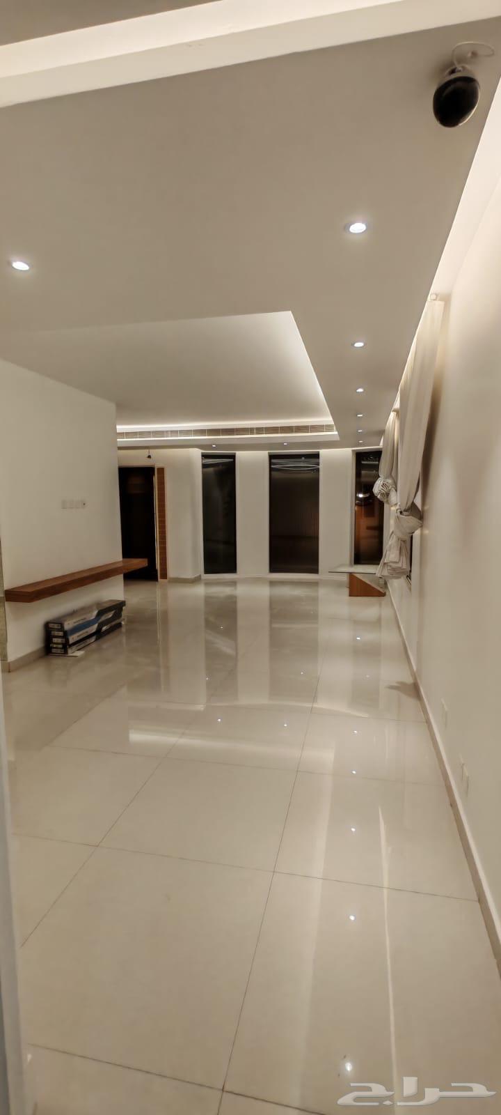 فيلا 4 غرف في الملك عبدالله 3