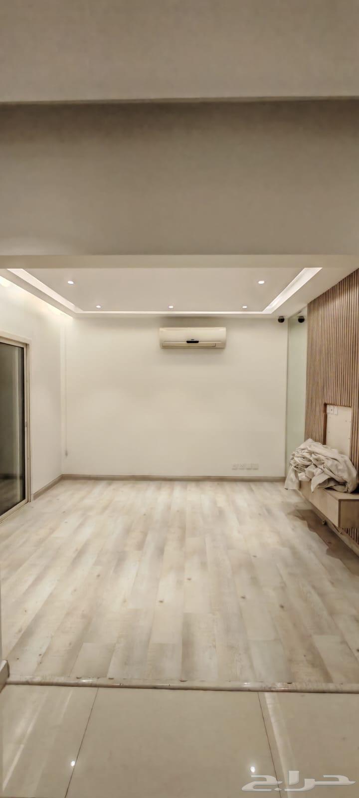 فيلا 4 غرف في الملك عبدالله 7