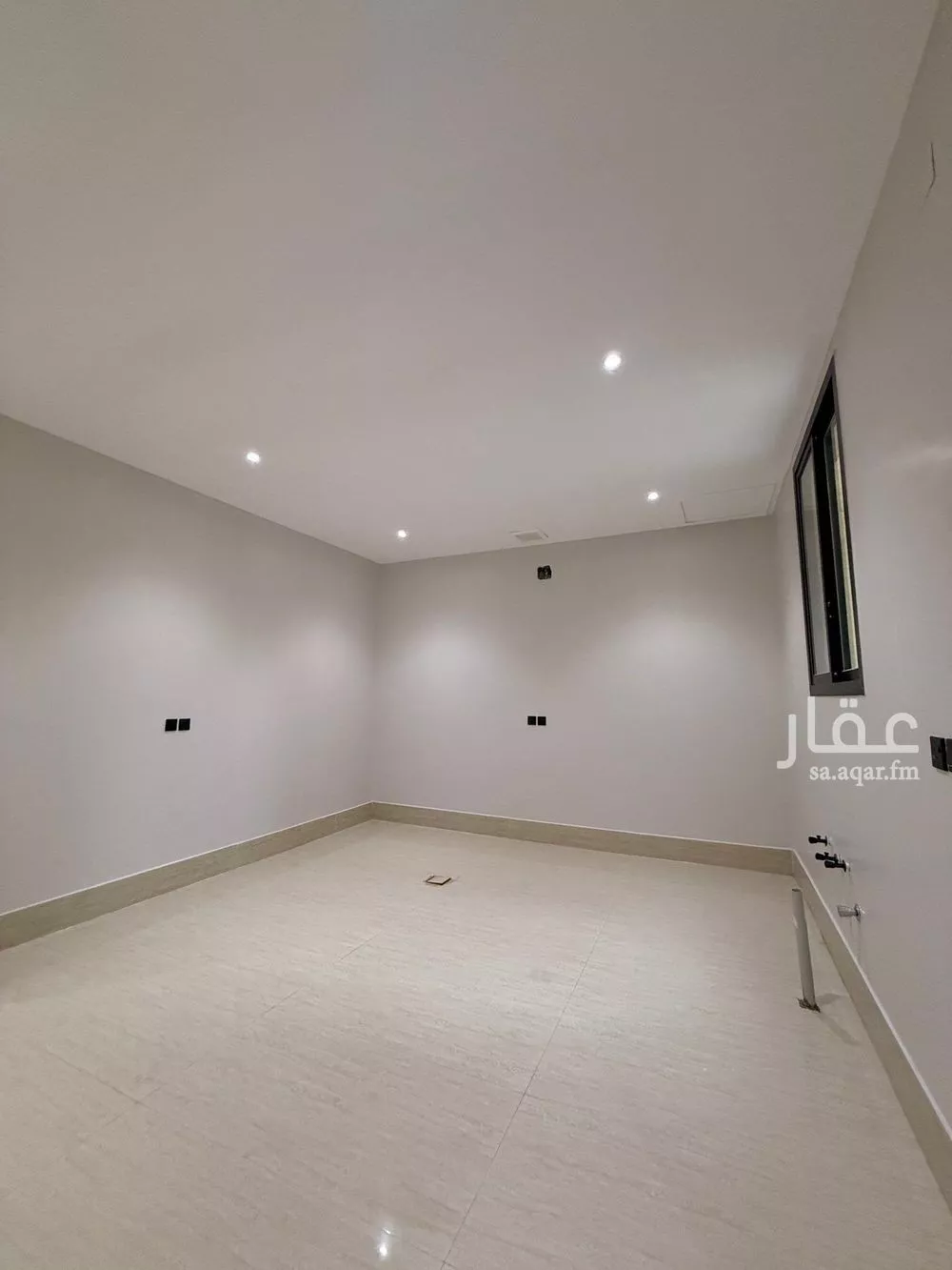 فيلا 6 غرف في المهدية 12