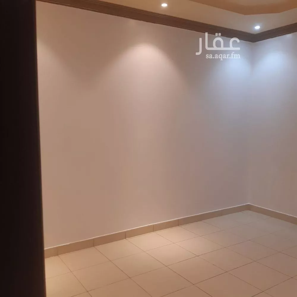 شقة 4 غرف في الملقا 2