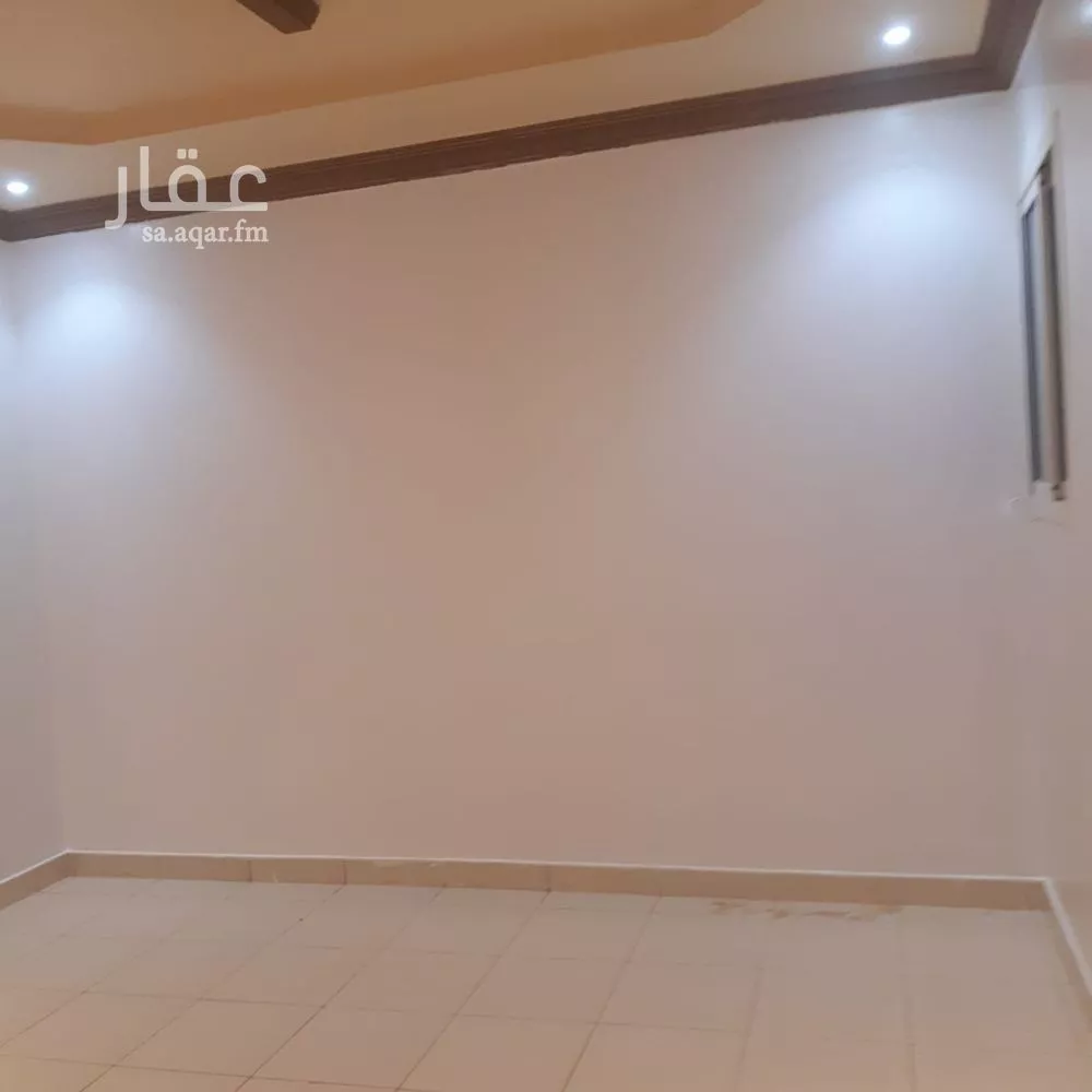 شقة 4 غرف في الملقا 8