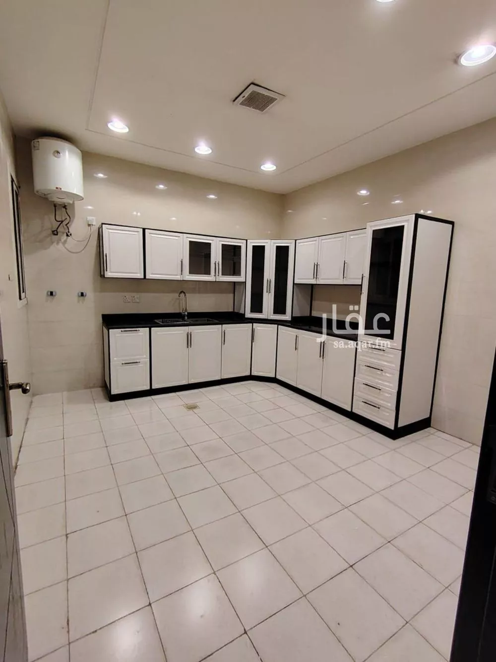 2 bedroom apartment in Al Khaleej 10