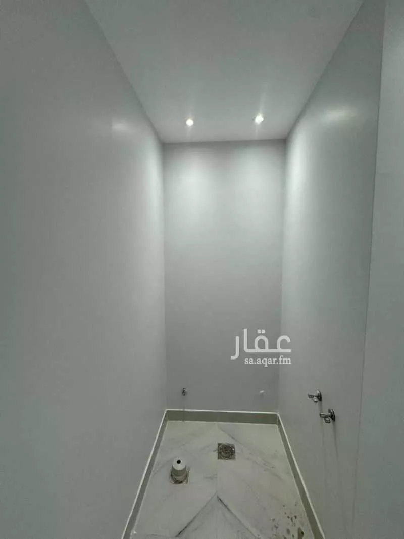 3 bedroom apartment in Al Malqa 12