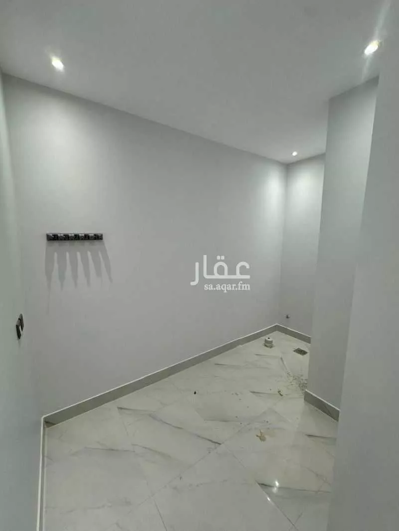3 bedroom apartment in Al Malqa 14