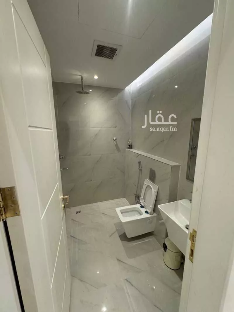 3 bedroom apartment in Al Malqa 9