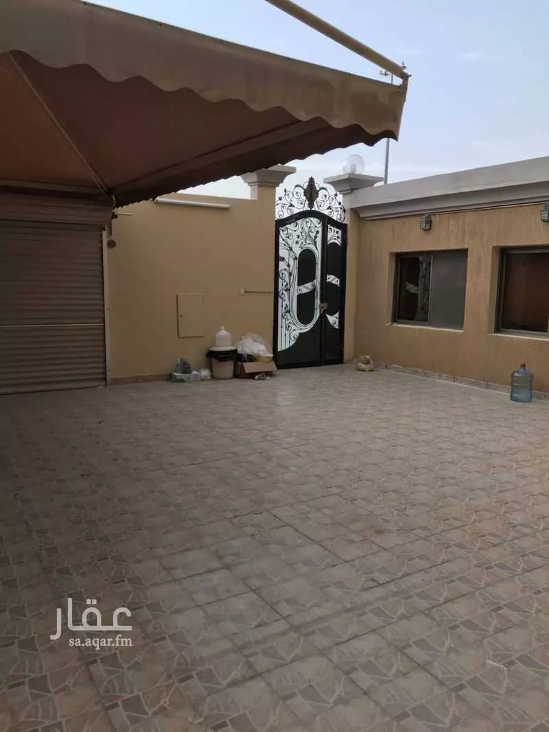 فيلا 5 غرف في طيبة 8