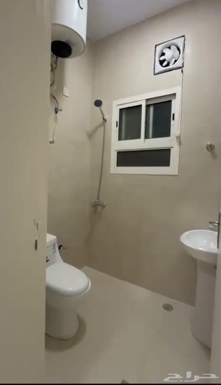 شقة 5 غرف في بدر 2