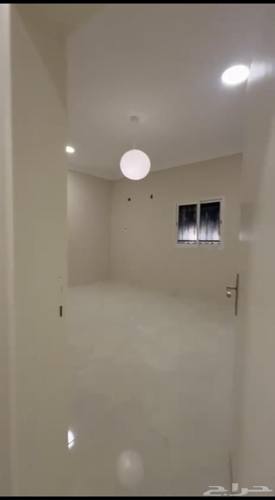 شقة 5 غرف في بدر 4