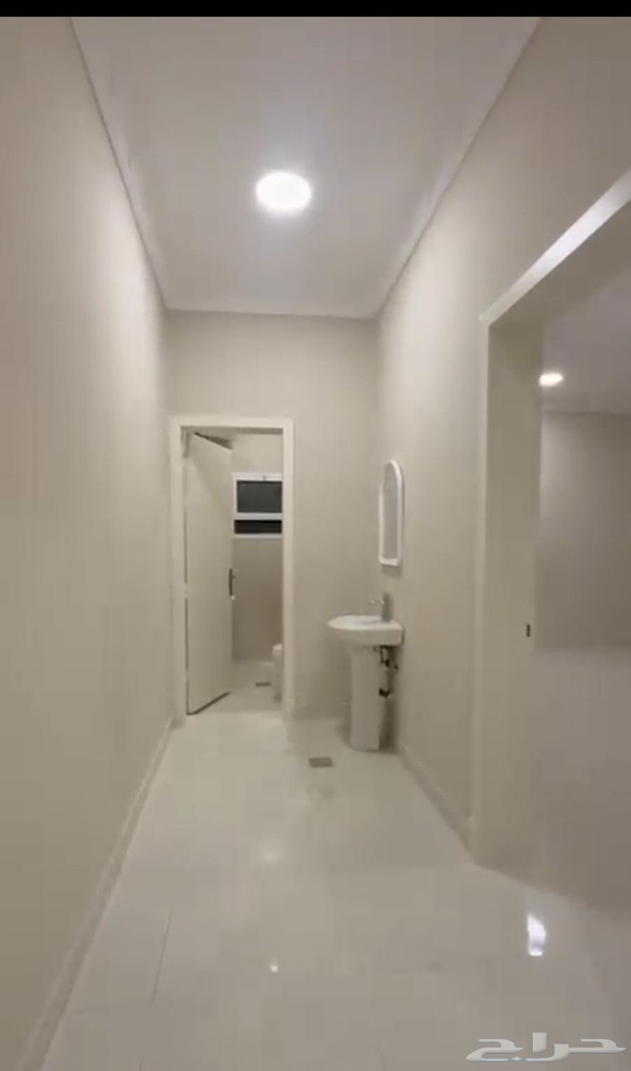 شقة 5 غرف في بدر 5