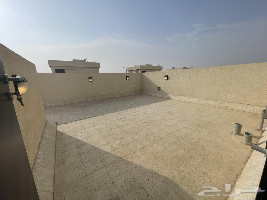 فيلا 4 غرف في الجنادرية 39