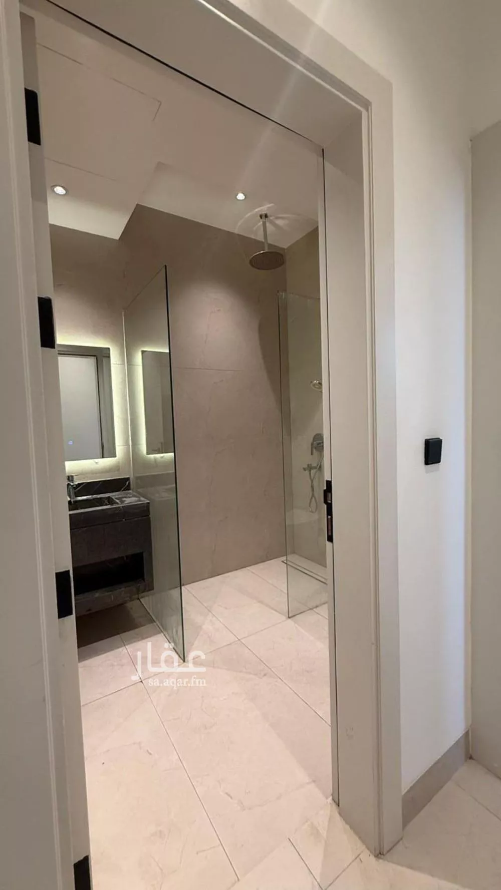 شقة 3 غرف في الرمال 10