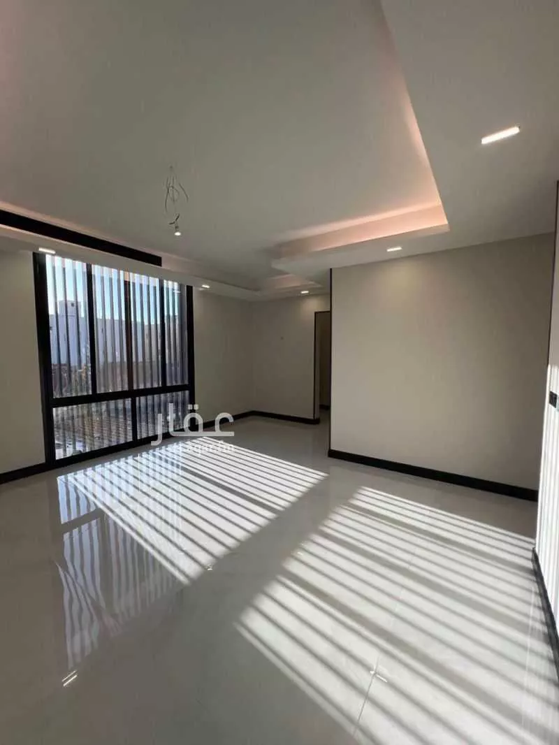 فيلا 5 غرف في الشراع 7